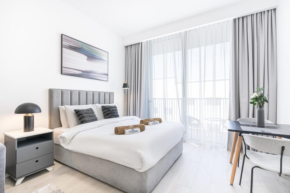 Bed, Photo of the whole room, Seating area