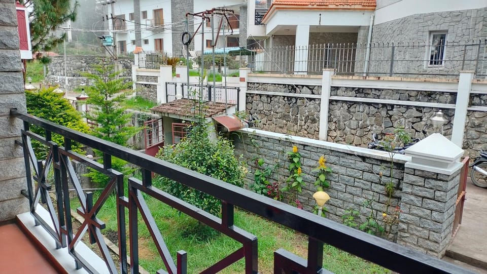 Kodai King Suite Bed and Breakfast in Kodaikanal