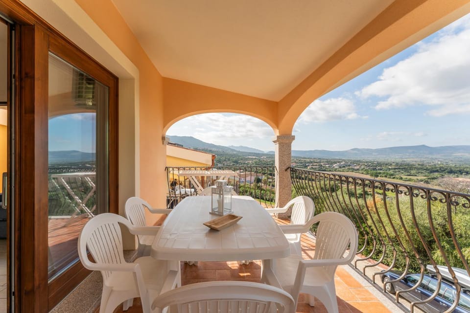 Day, Natural landscape, View (from property/room), Balcony/Terrace