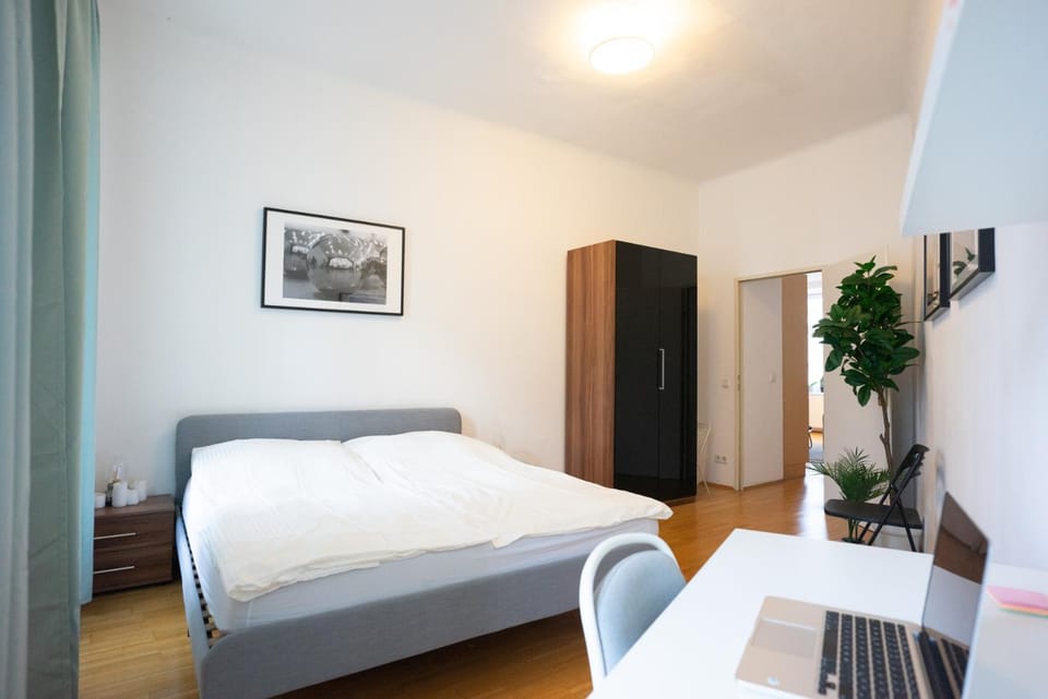 Bed, Photo of the whole room, Bedroom, wardrobe