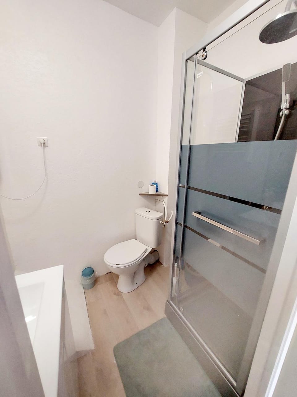 Shower, Toilet, Bathroom