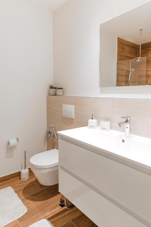 Contemporary One Bedroom Apartment - Lustica Centrale Apartment in Kotor Municipality