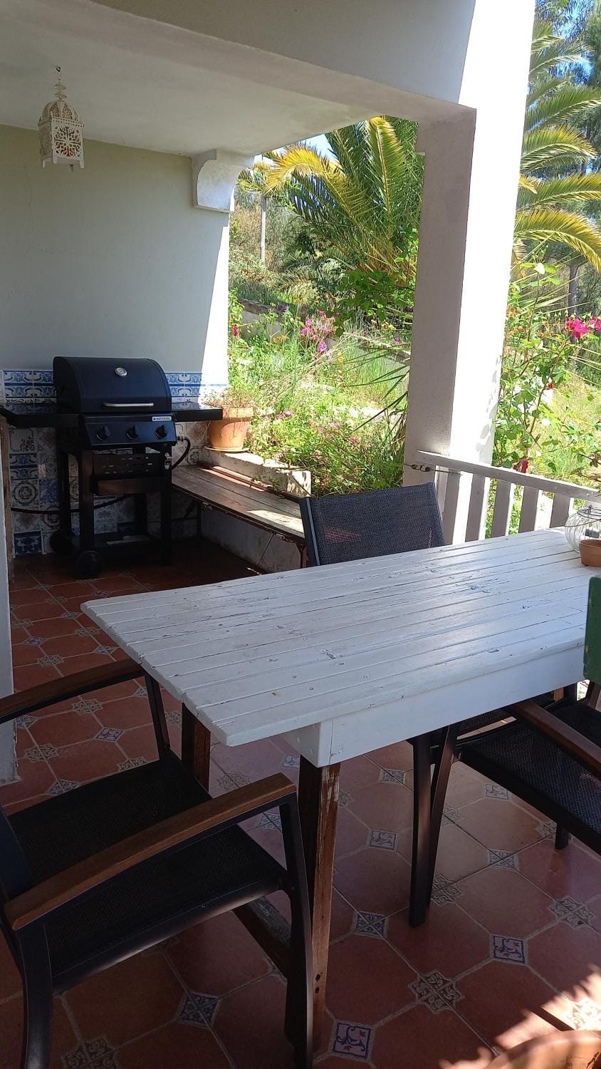 BBQ facilities, Dining area