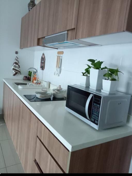 The Cozy Haven Unique Studio5 Wifi Netflix Parking Apartment in Petaling Jaya