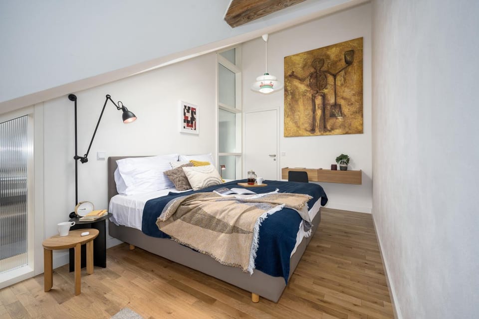 Bed, Photo of the whole room, Bedroom