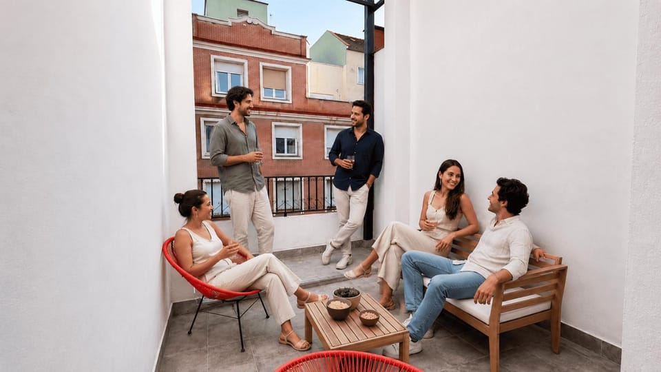 Balcony/Terrace, Seating area, group of guests