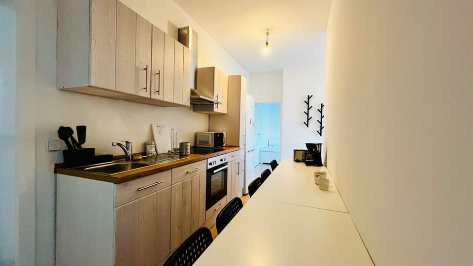 Kitchen or kitchenette, Dining area, stove