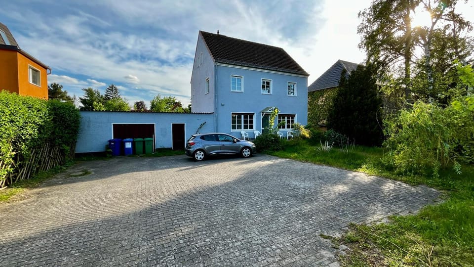 Property building, Parking