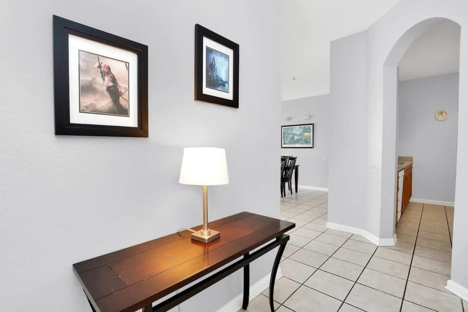 Beautiful Vacation Condo at Windsor Palms Resort House in Four Corners