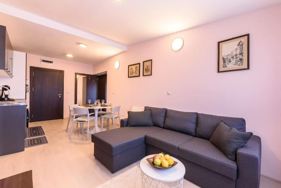 2BR Apartment Near Gondola by SI Stay Apartment in Bansko