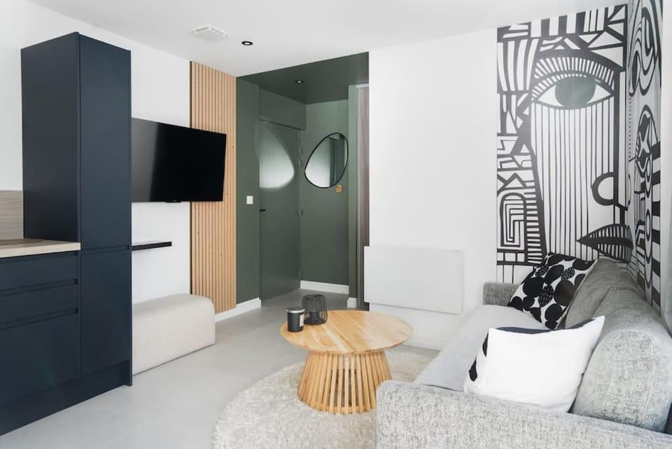 TV and multimedia, Seating area