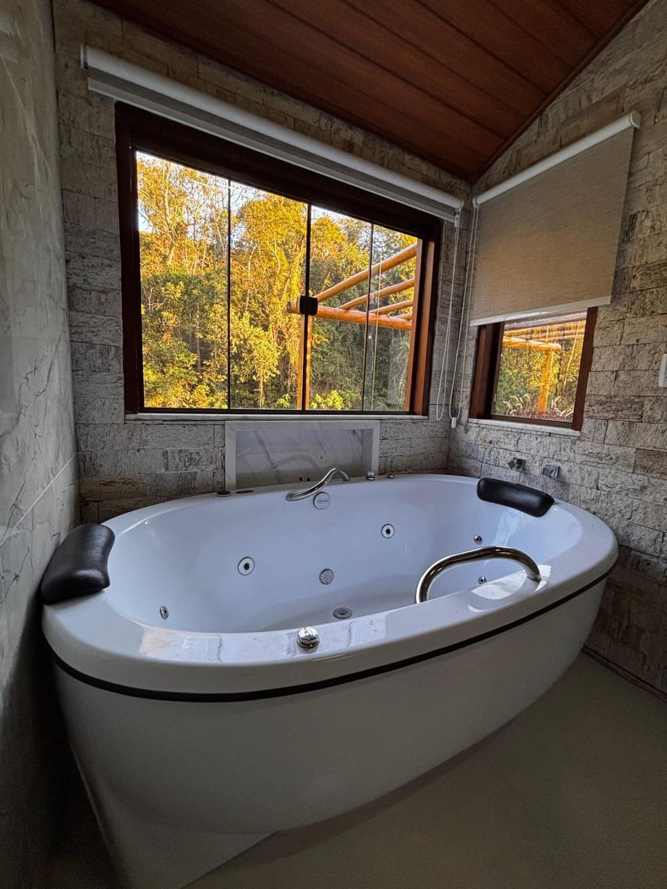 Casa di Pedra com linda vista para natureza - Miguel Pereira Campground/ 
RV Resort in State of Rio de Janeiro