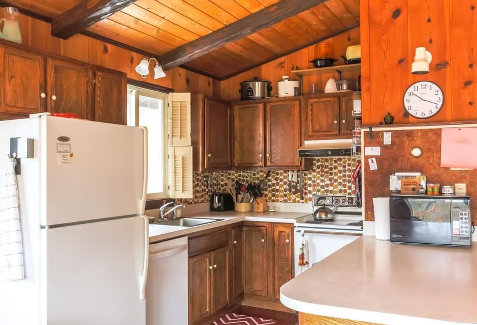 Retro Retreat Charming Home with Hot Tub & Fire Pit House in Capital District, NY, USA