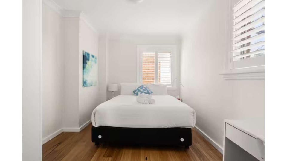Idyllic unit in Little Manly - Steps from the sand Apartment in Manly