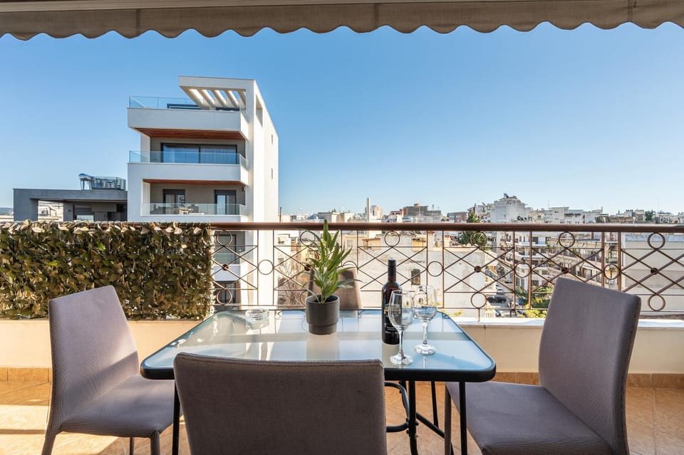 Property building, Day, View (from property/room), Balcony/Terrace, Seating area, Dining area