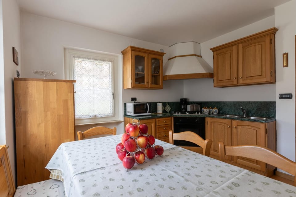 Dolomites Apartment Finestra sul Civetta Apartment in Alleghe