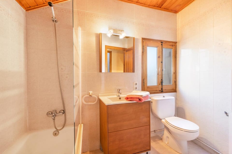 Bathroom, Living room