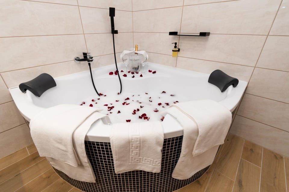 Bathroom, Bath