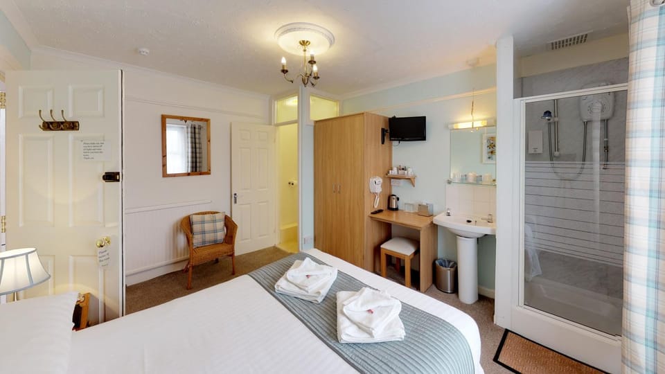 Bed, Photo of the whole room, Bedroom, towels, wardrobe