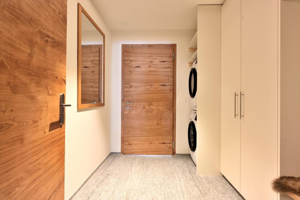 wardrobe, washing machine