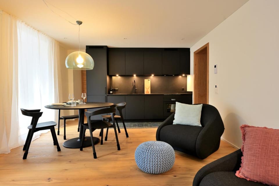 Living room, Seating area, Dining area, kitchen