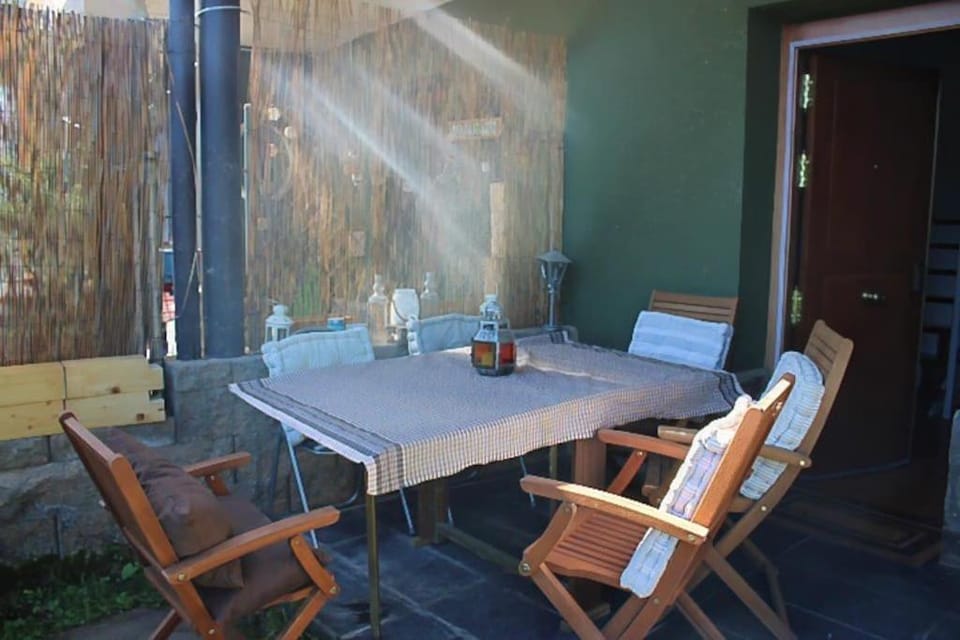 Patio, Dining area
