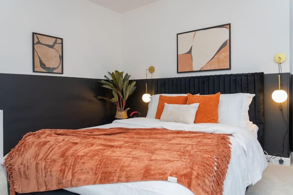 Boutique West-End Living with Bicocca Stays Apartment in Aberdeen