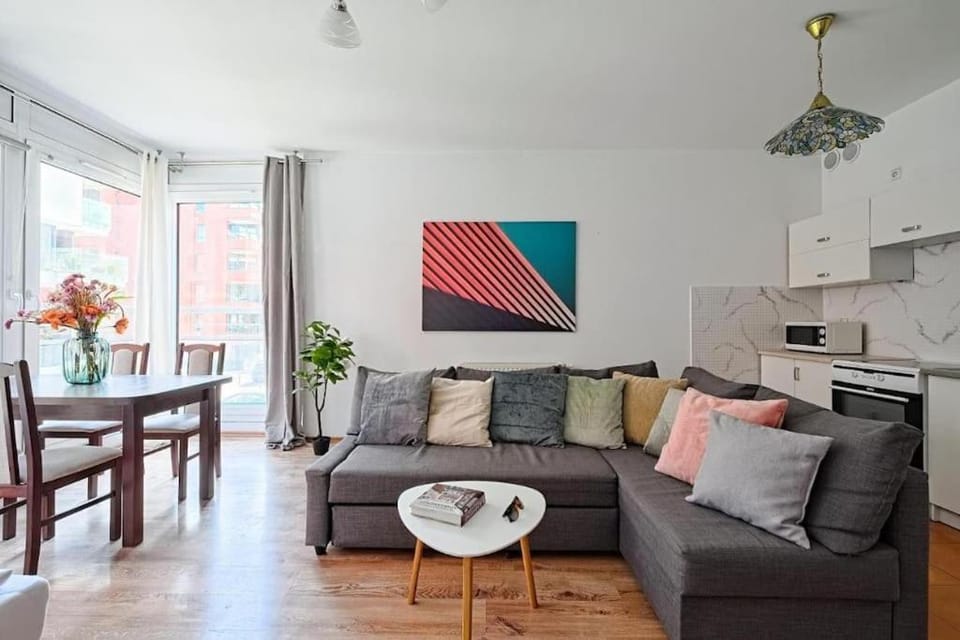 Kitchen or kitchenette, Living room, Seating area, Dining area, minibar, pet friendly, stove