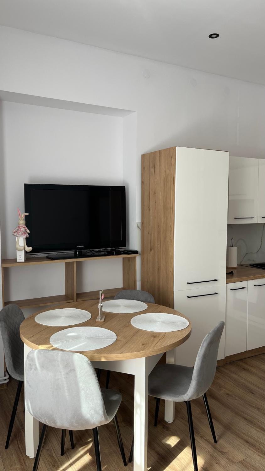 TV and multimedia, Dining area