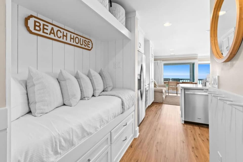 Latitude 29 Unit 22 House in Sunnyside
