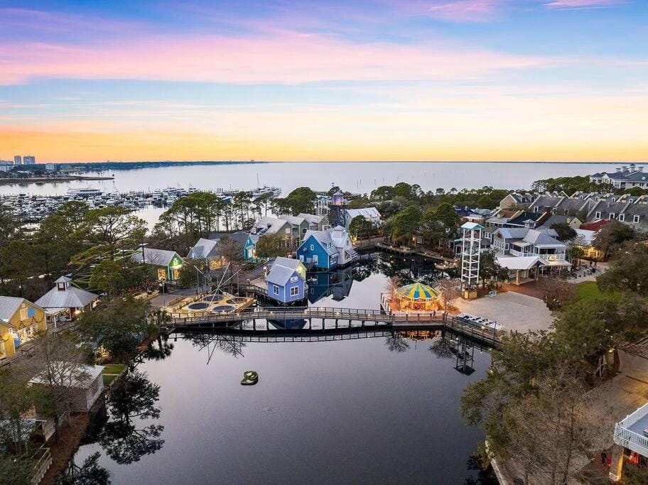 Studio in Heart of the Village Apartment in Miramar Beach