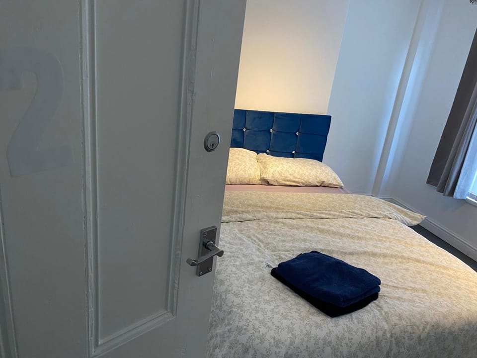 Marvellous Room 2 Bed and Breakfast in Stoke-on-Trent
