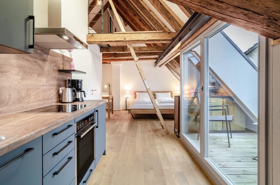 Property building, Kitchen or kitchenette, Living room