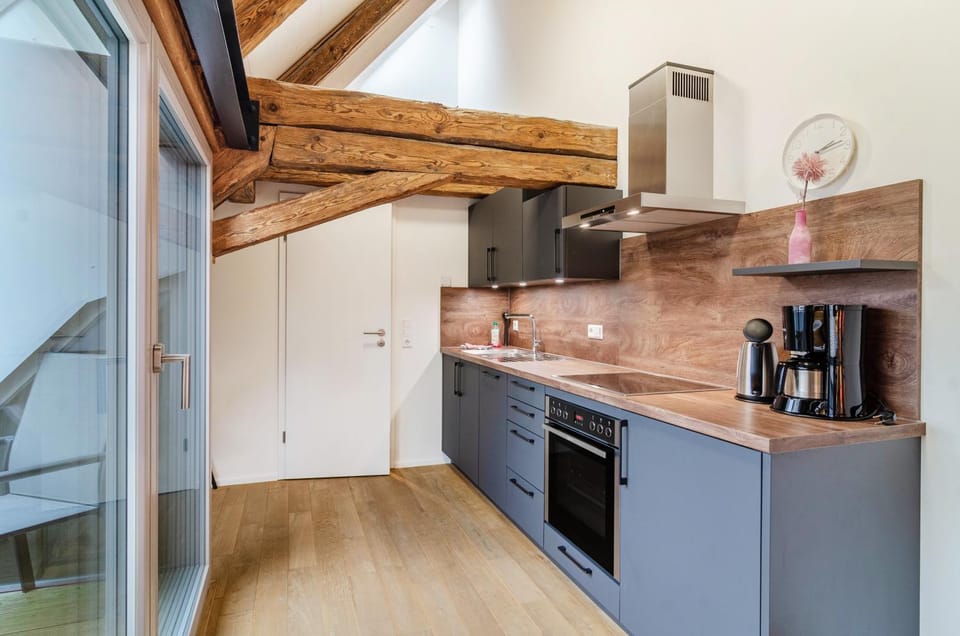 Property building, Kitchen or kitchenette, Living room