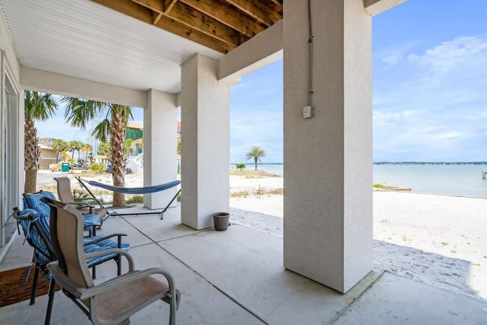 Bermuda Sunset House in Pensacola Beach