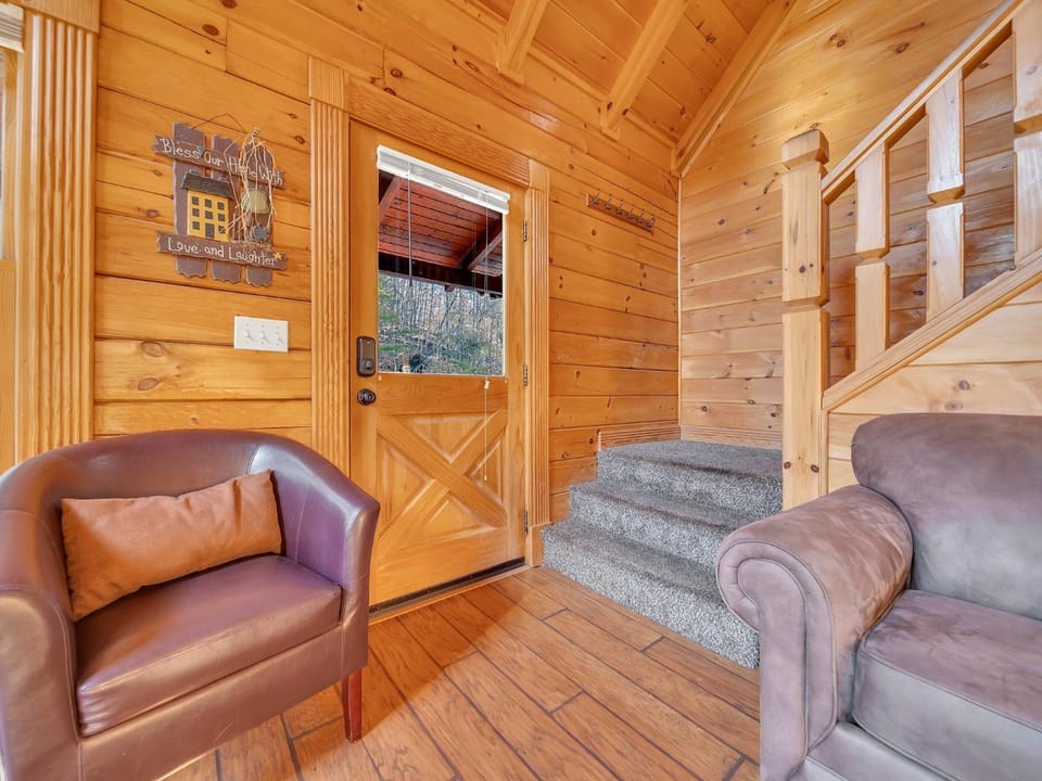 ER233 - Bear Creek Lodge cabin Cabin in Pigeon Forge