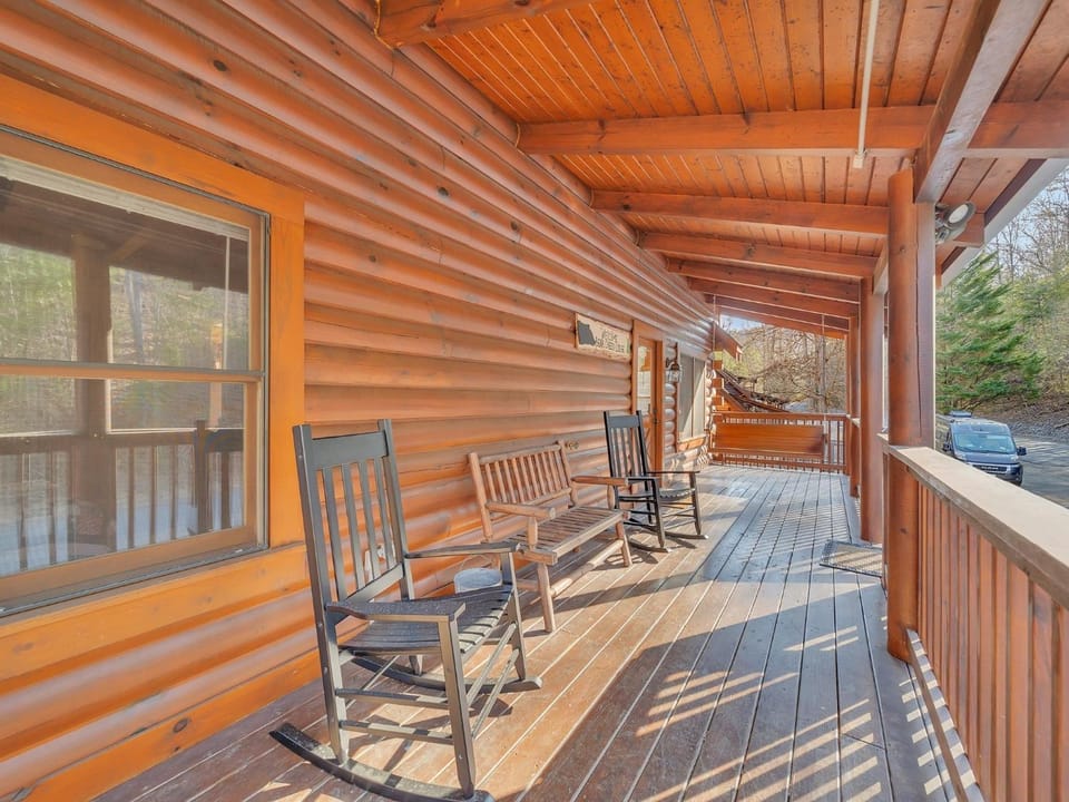 ER233 - Bear Creek Lodge cabin Cabin in Pigeon Forge