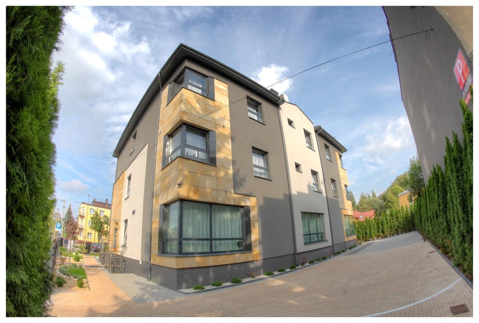 Property building, Facade/entrance, Parking