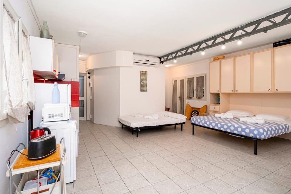 Property building, Living room, Bedroom
