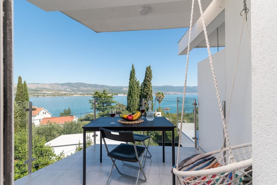 Balcony/Terrace, Seating area, Sea view