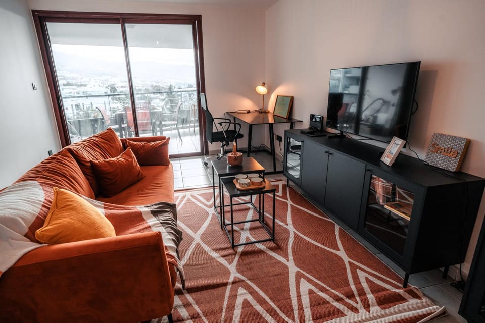 TV and multimedia, Living room, Seating area