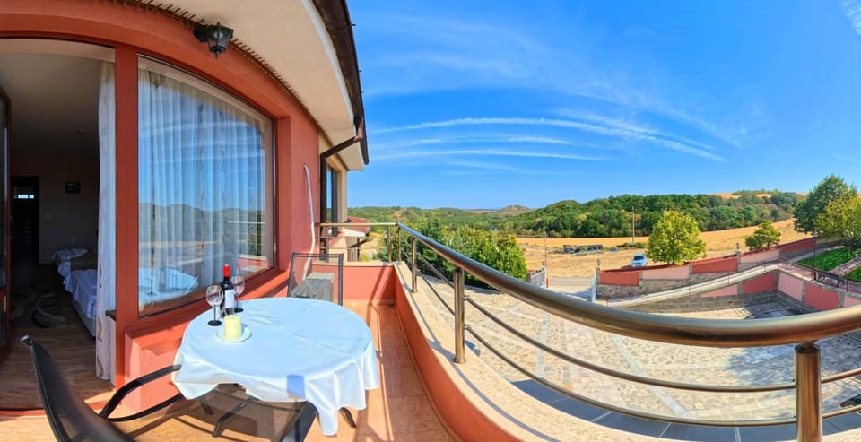 Natural landscape, View (from property/room), Balcony/Terrace, Seating area, On site