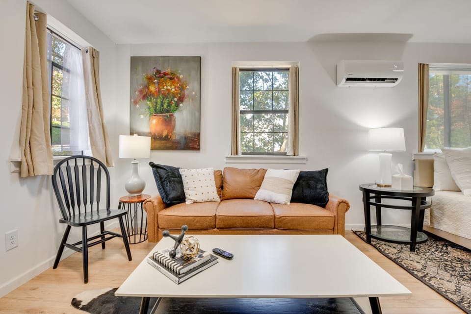 Private Porch! East ATL Stay Near Int’l Soccer Apartment in Atlanta