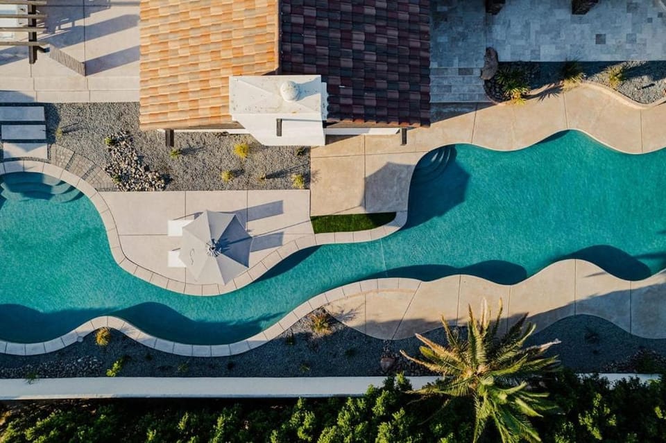 Riviera - Lazy River Pool, Pickleball, Game Room! House in Bermuda Dunes