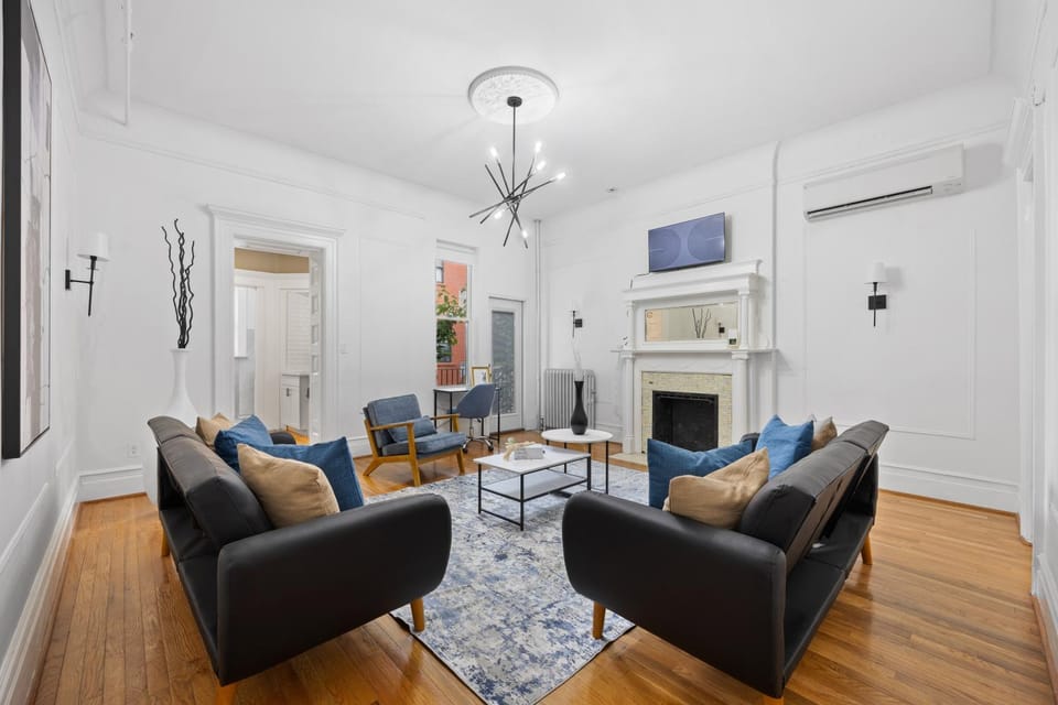 Bed, Living room, fireplace, heating, air conditioner