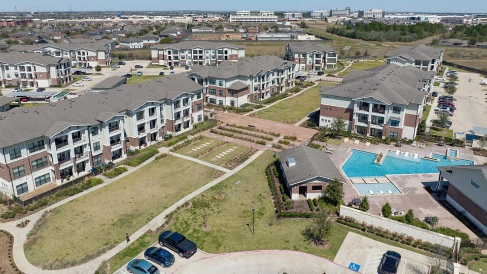 Landing at Falcon at Grand Harbor - 2 Bedrooms in West Cypress Apartment in Harris County