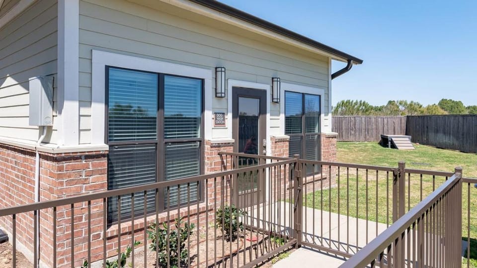 Landing at Falcon at Grand Harbor - 2 Bedrooms in West Cypress Apartment in Harris County