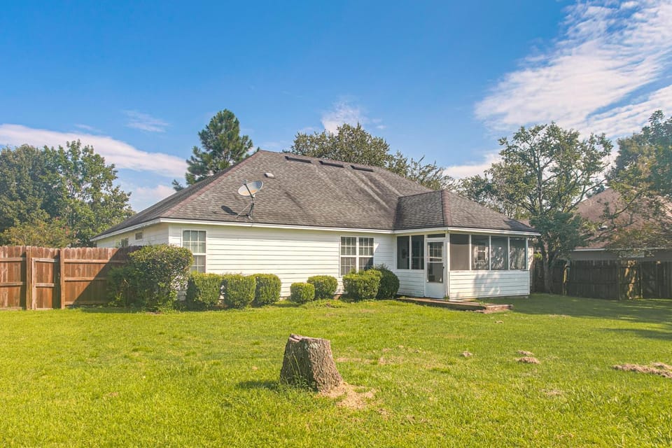 Family-Friendly Home w/ Large Yard in Valdosta House in Valdosta