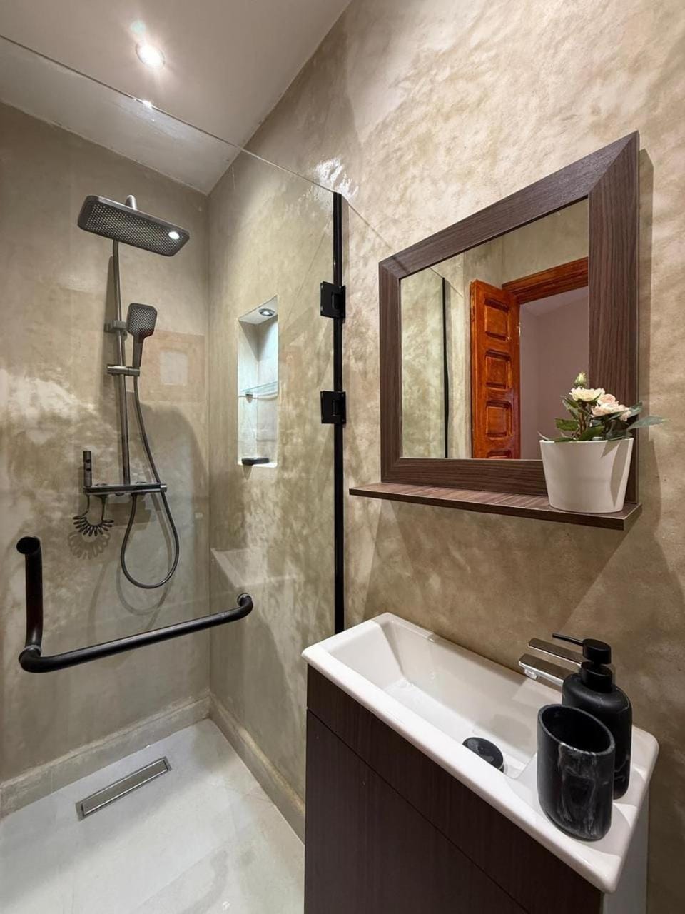 Shower, Bathroom