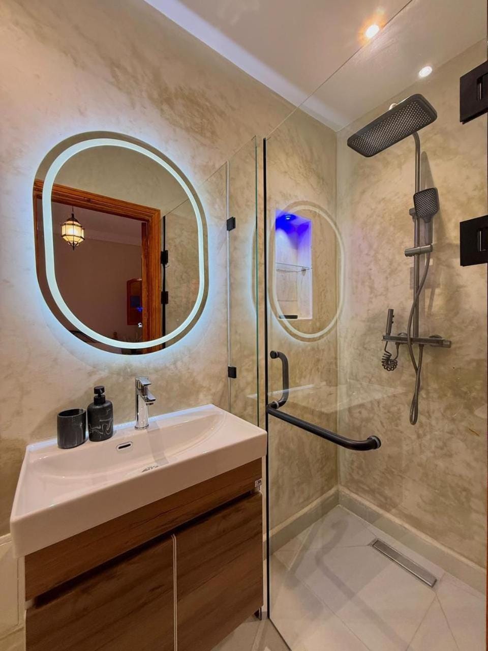 Bathroom, towels
